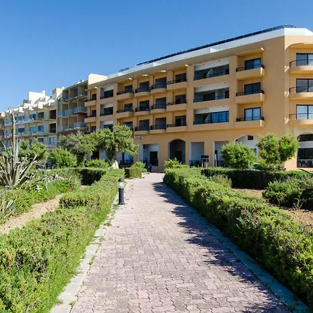 公寓 Spacious Seafront - 5 Mins From Beach Qbajjar