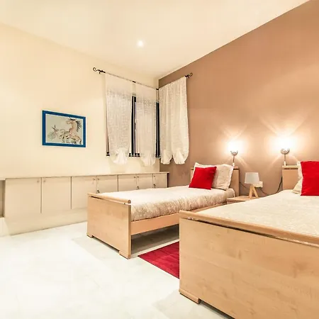 Spacious Seafront - 5 Mins From Beach * Qbajjar