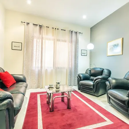 Spacious Seafront - 5 Mins From Beach * Qbajjar