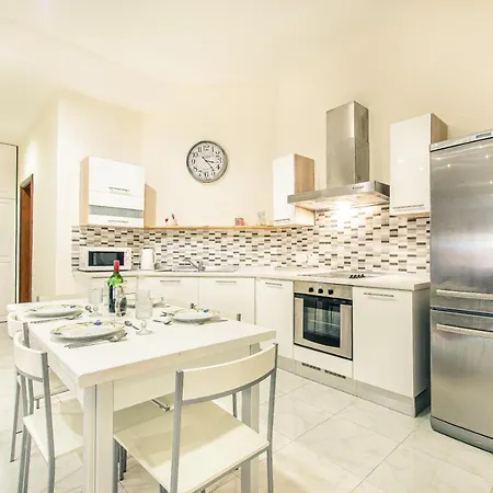 Spacious Seafront - 5 Mins From Beach Qbajjar