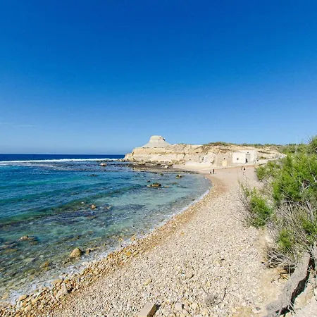 Spacious Seafront - 5 Mins From Beach * Qbajjar